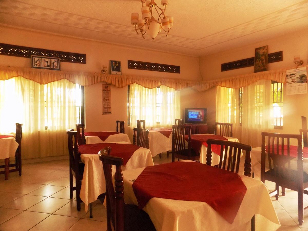 Rhino Motel Mbarara المظهر الخارجي الصورة